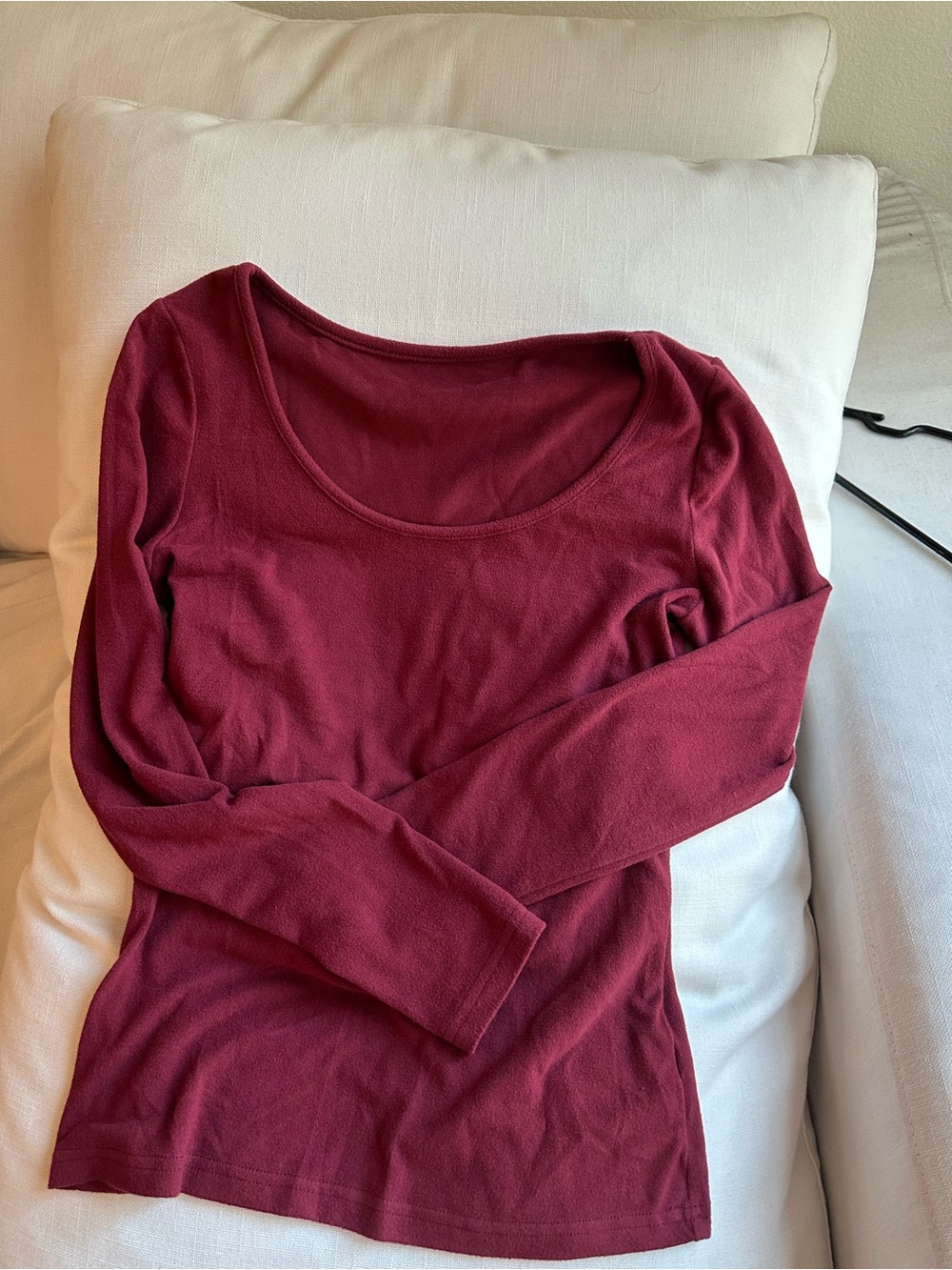 Women’s Scoop Neck Long Sleeve Top - Burgundy